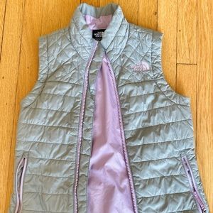 The North Face Vest girls small (7/8)